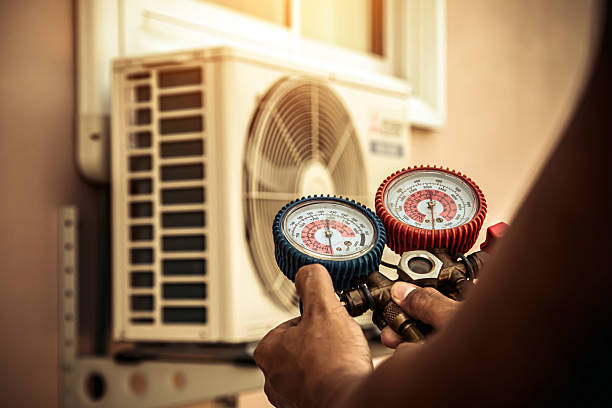Professional Hvac technician working in Seaford, NY